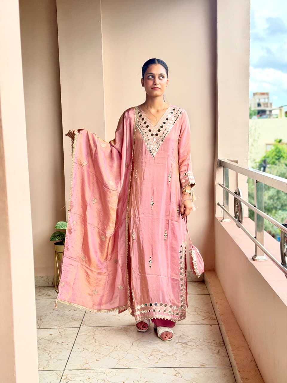 Pyari si