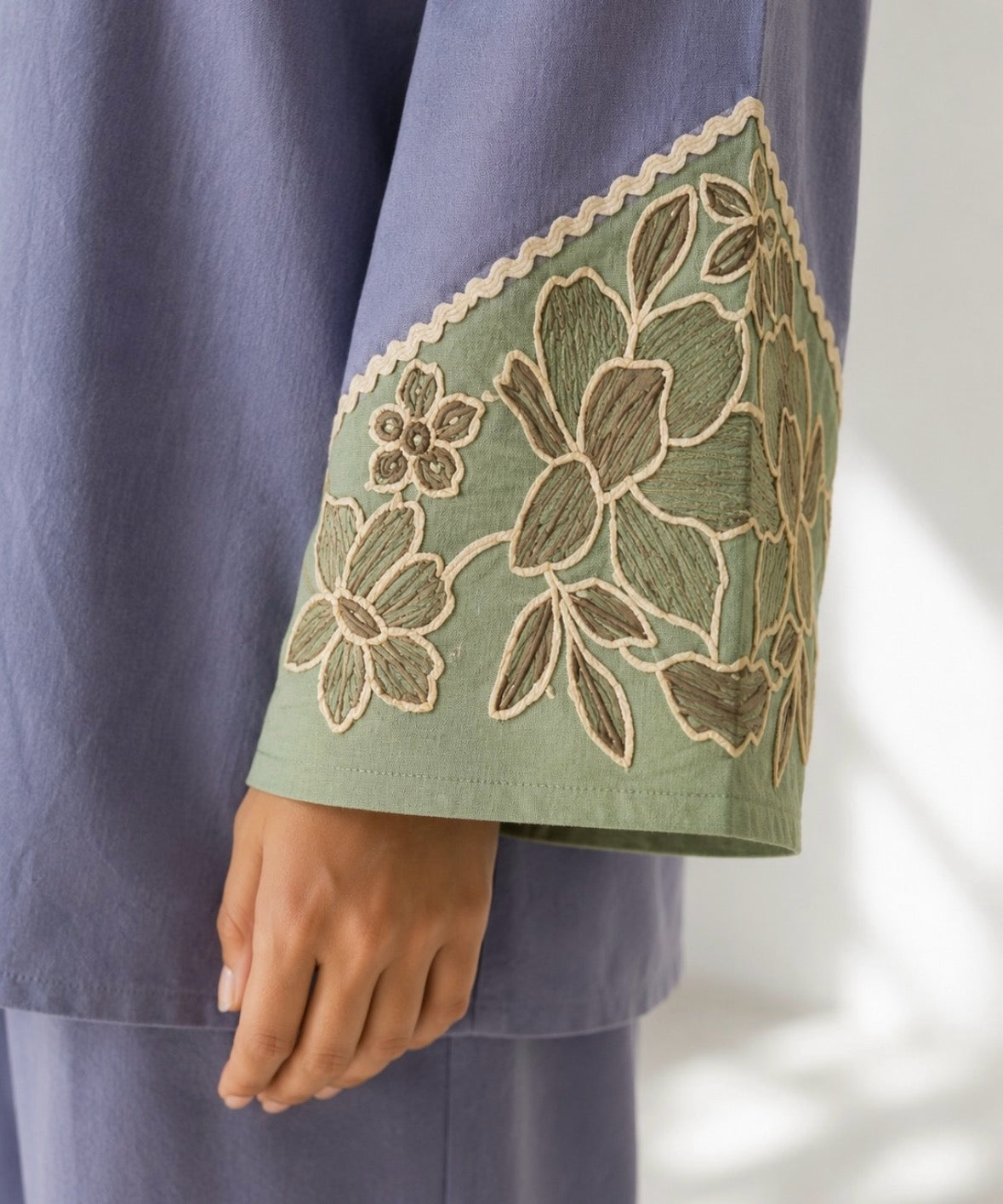 Flora cuff