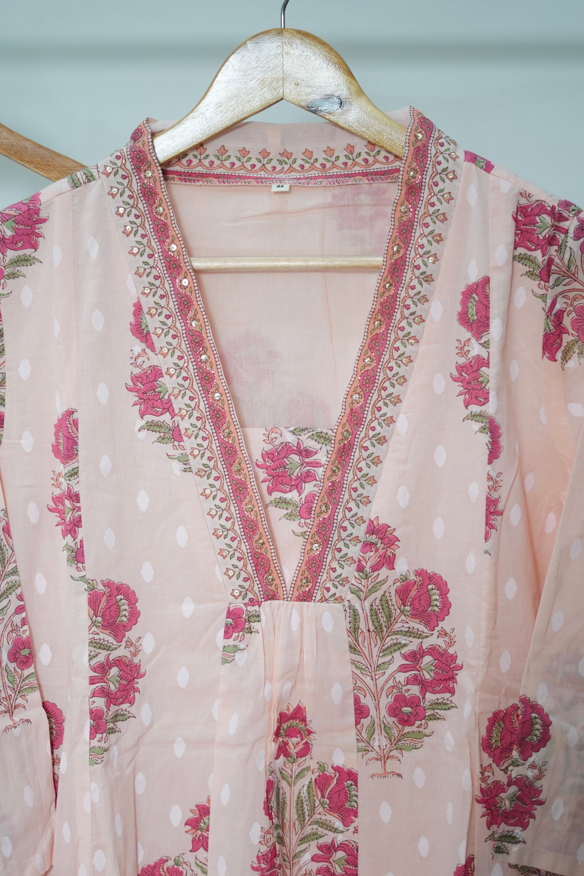 Gulabi Phool