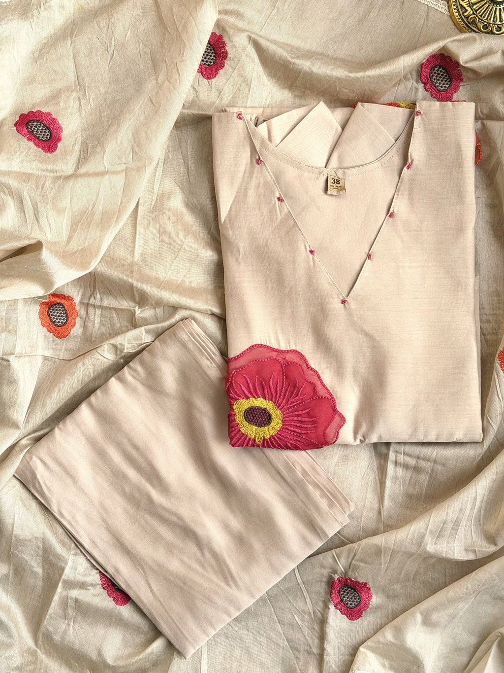 Gulabo beige