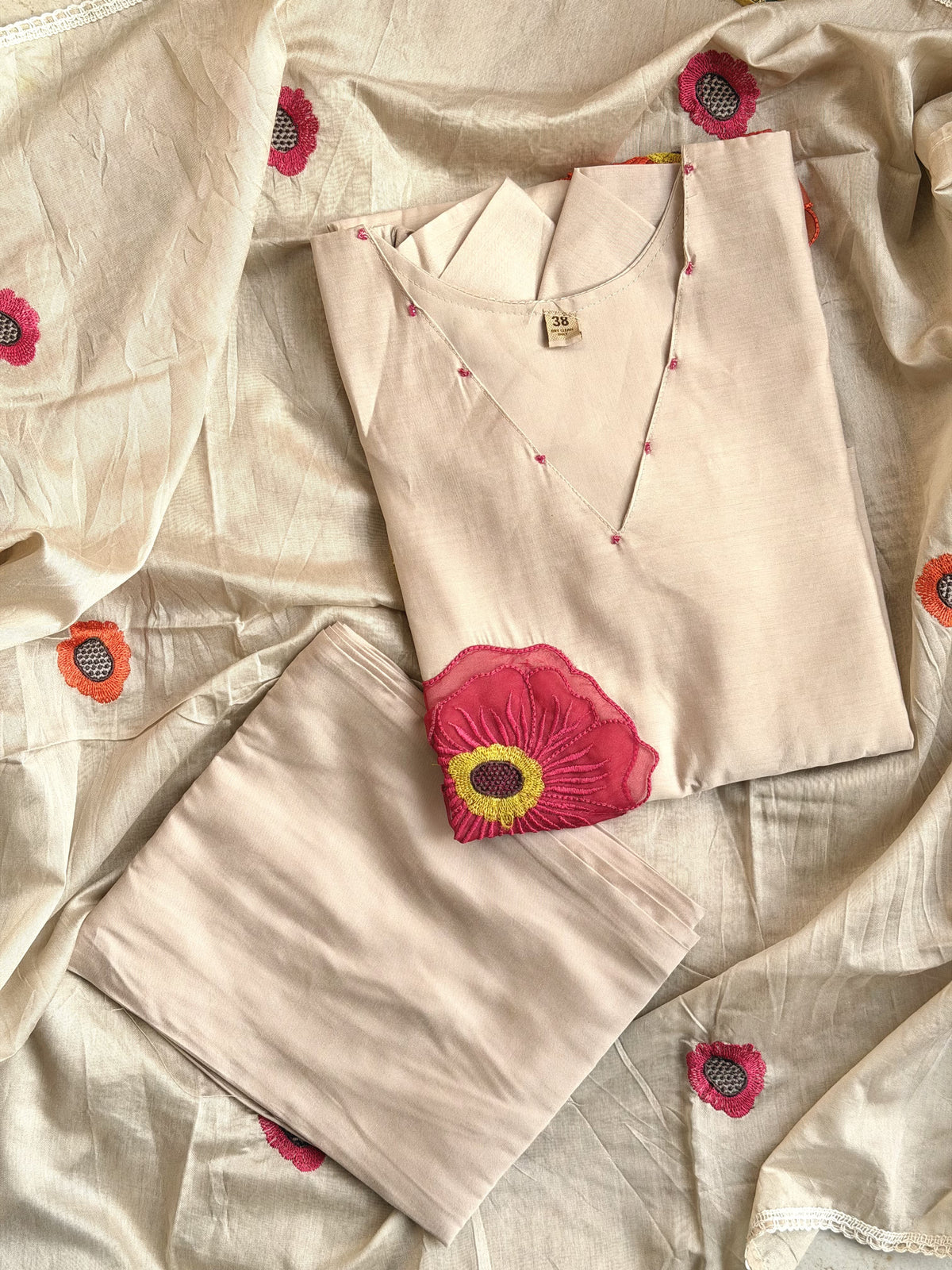 Gulabo beige