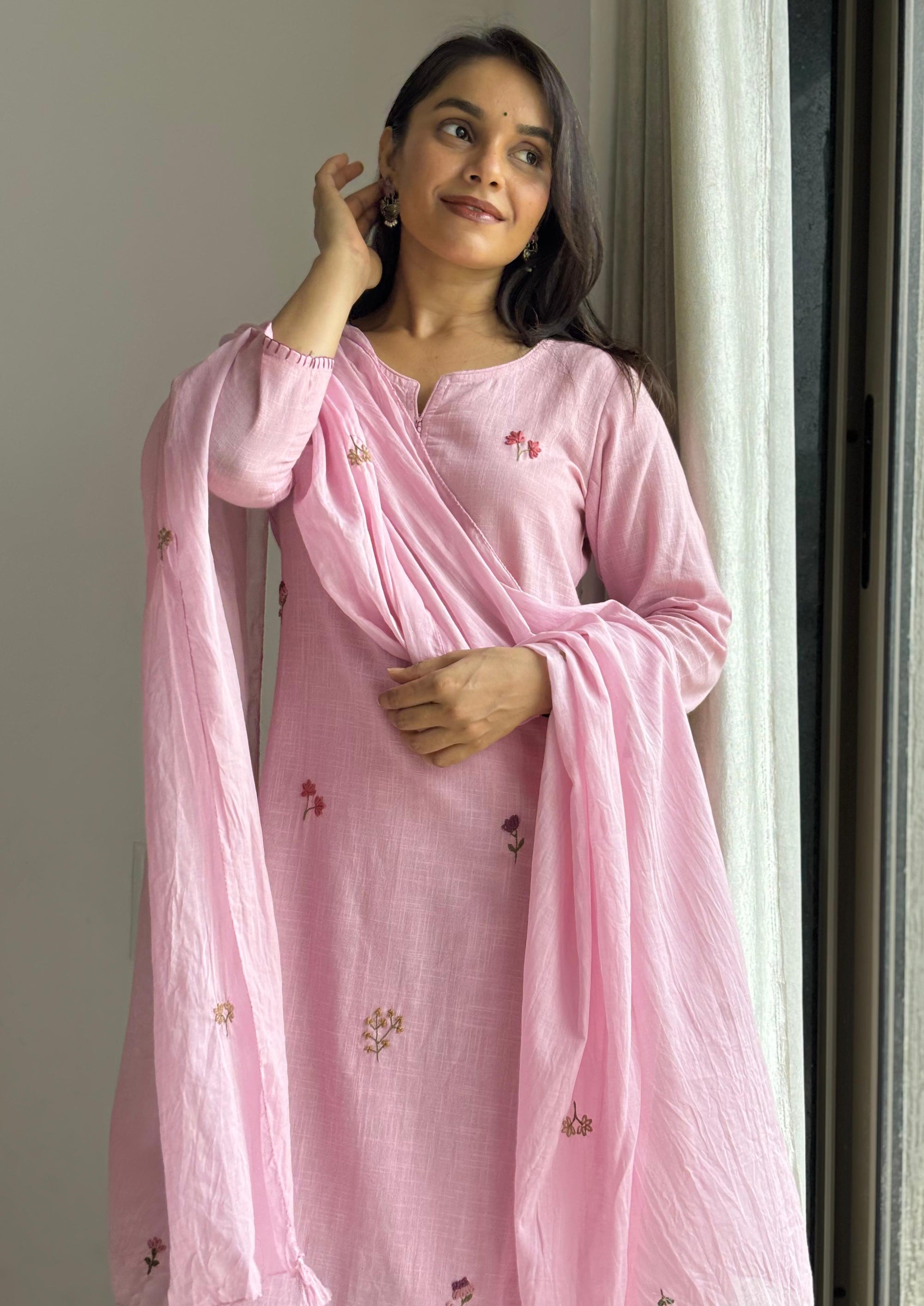 Gulabi nazakat